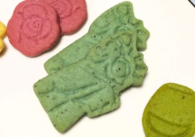 自由の女神をかたどった、ヴォヤージュサブレのアールグレイ味の写真